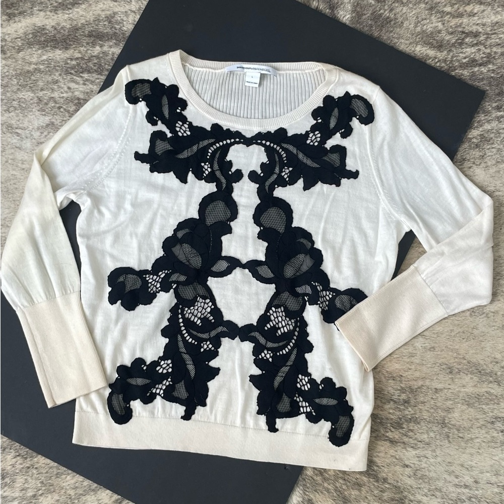 Diane von Furstenberg Chic Cream and Black Sweater SZL